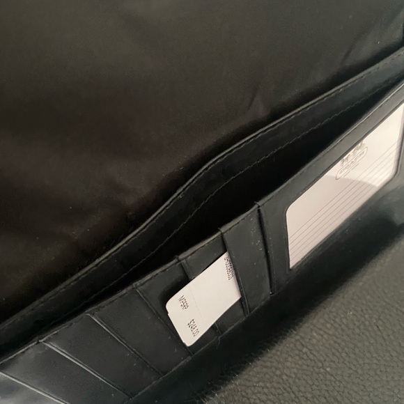 Coach EAST/WEST HARLEY HOBO WITH HOLOGRAM LACQUER RIVETS & WALLET - Picture 15 of 15